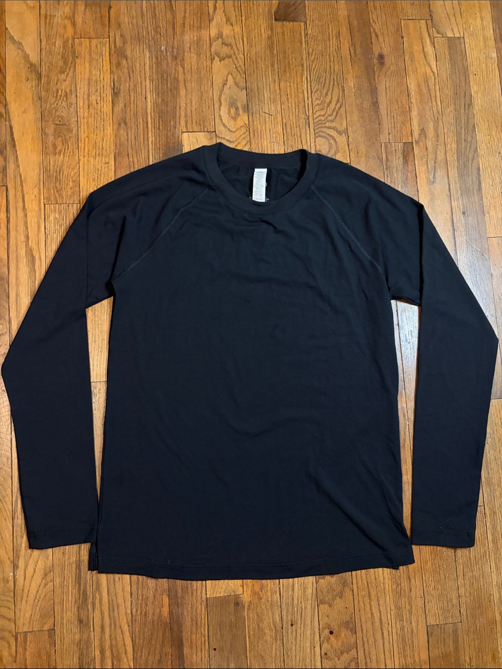 ALO Mens Black Vapor Crewneck Long Sleeve